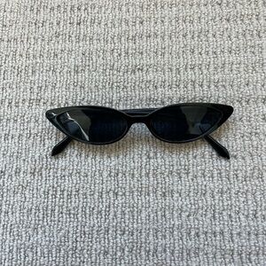 Vintage style cat eye sunglasses / Y2K / chic